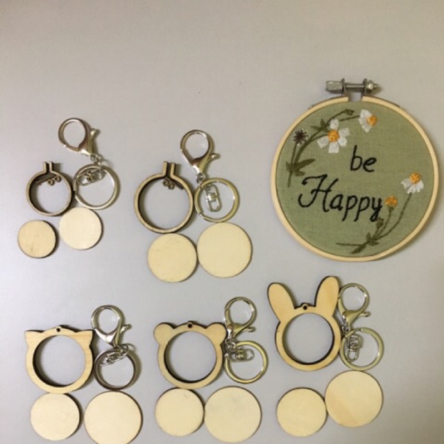 [Thanh lý] Móc khoá thêu diy/Khung mini