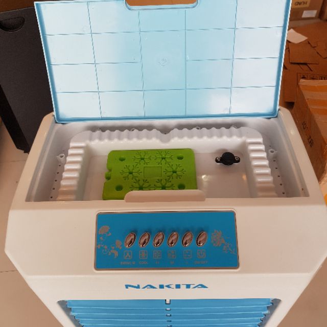 Quạt điều hòa , máy làm mát .