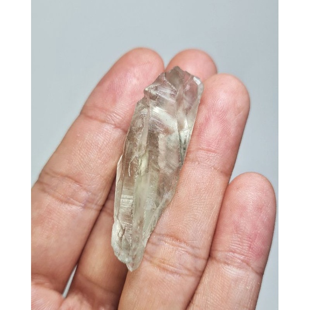 Thach anh xanh Prasiolite thô tự nhiên có 3 kích cỡ dùng thanh tẩy, làm handmade, sưu tầm..