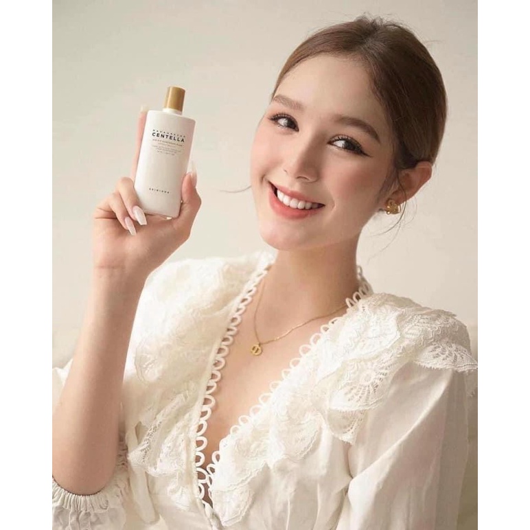 Kem Chống Nắng Skin1004 Chiết Xuất Rau Má SPF50+ PA++++ 50ml