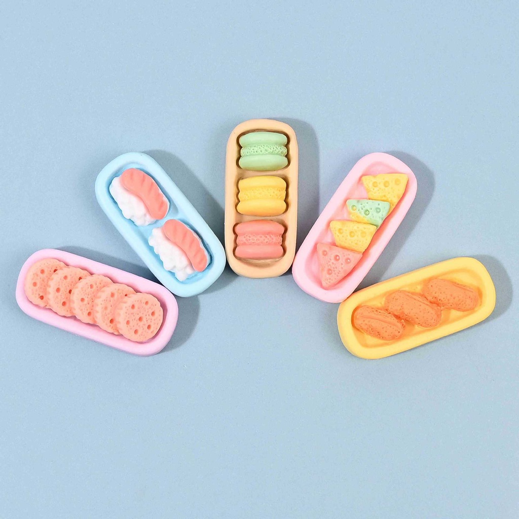 Charm hình banh macaron trên đĩa. phụ kiện gắn điện thoại, trang trí slime, kẹp tóc, DIY - CN08