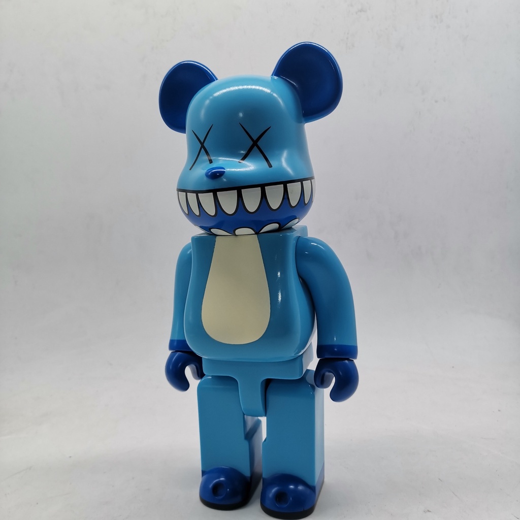 Mô hình nhân vật Bearbrick x Kaws Stitch 28 cm
