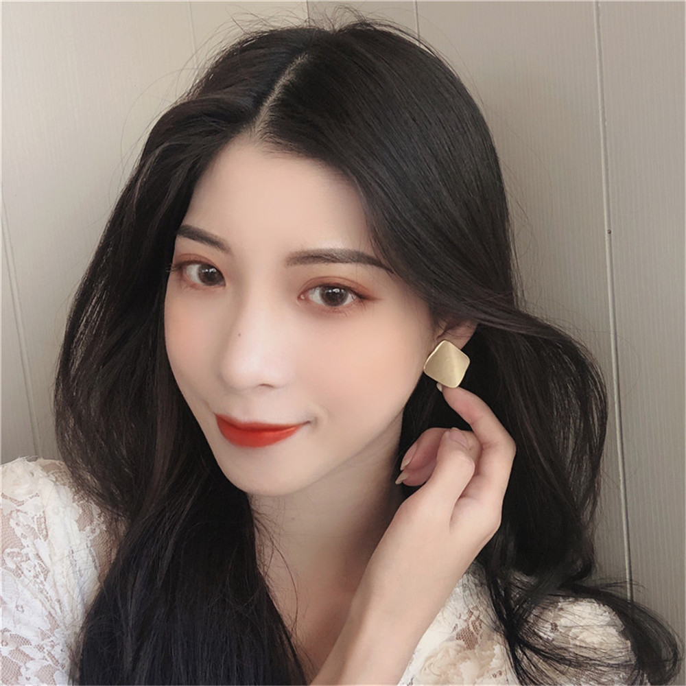 Khuyên Tai Nữ Trang Dáng Dài Tạo Hình Độc Đáo