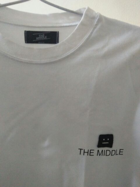 Áo sweater THEMIDDLE