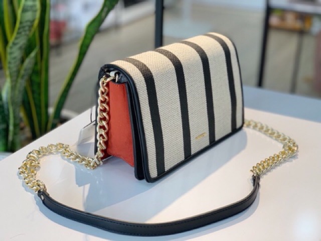 Túi đeo vai P@rfois* sọc đen phối trắng