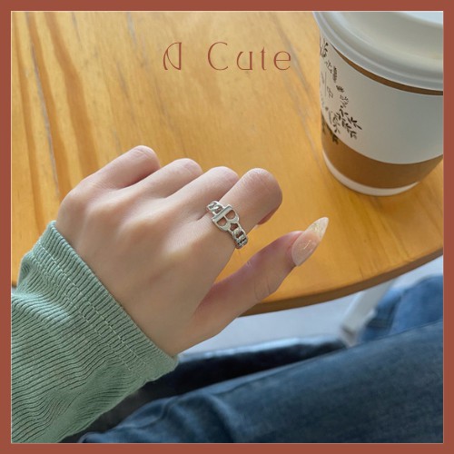 Nhẫn màu bạc khắc chữ B thời trang cho nữ - Acute