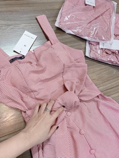 Vây 2 dây kẻ hồng khuy bọc