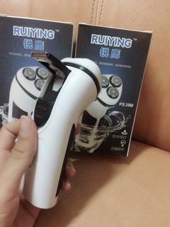 Máy Cạo Râu Ruiying FS198 (giá sỉ)