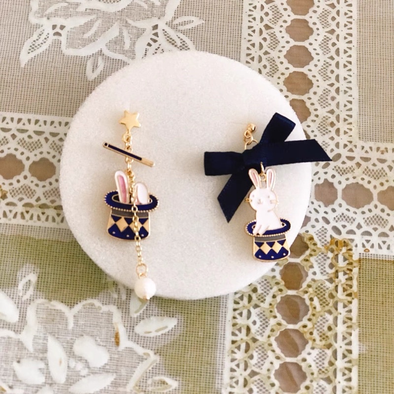 Bông tai Thỏ Alice in Wonderland