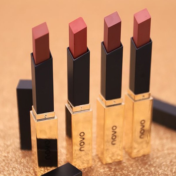 Son sáp NOVO vỏ Vàng Small Gold Bars Strip Lipstick