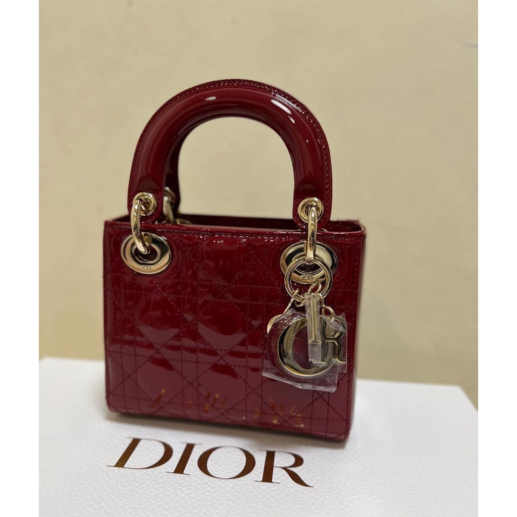 Túi Xách Di.or La.dy Da Bóng Tag Bạc Size 17cm Màu Đỏ