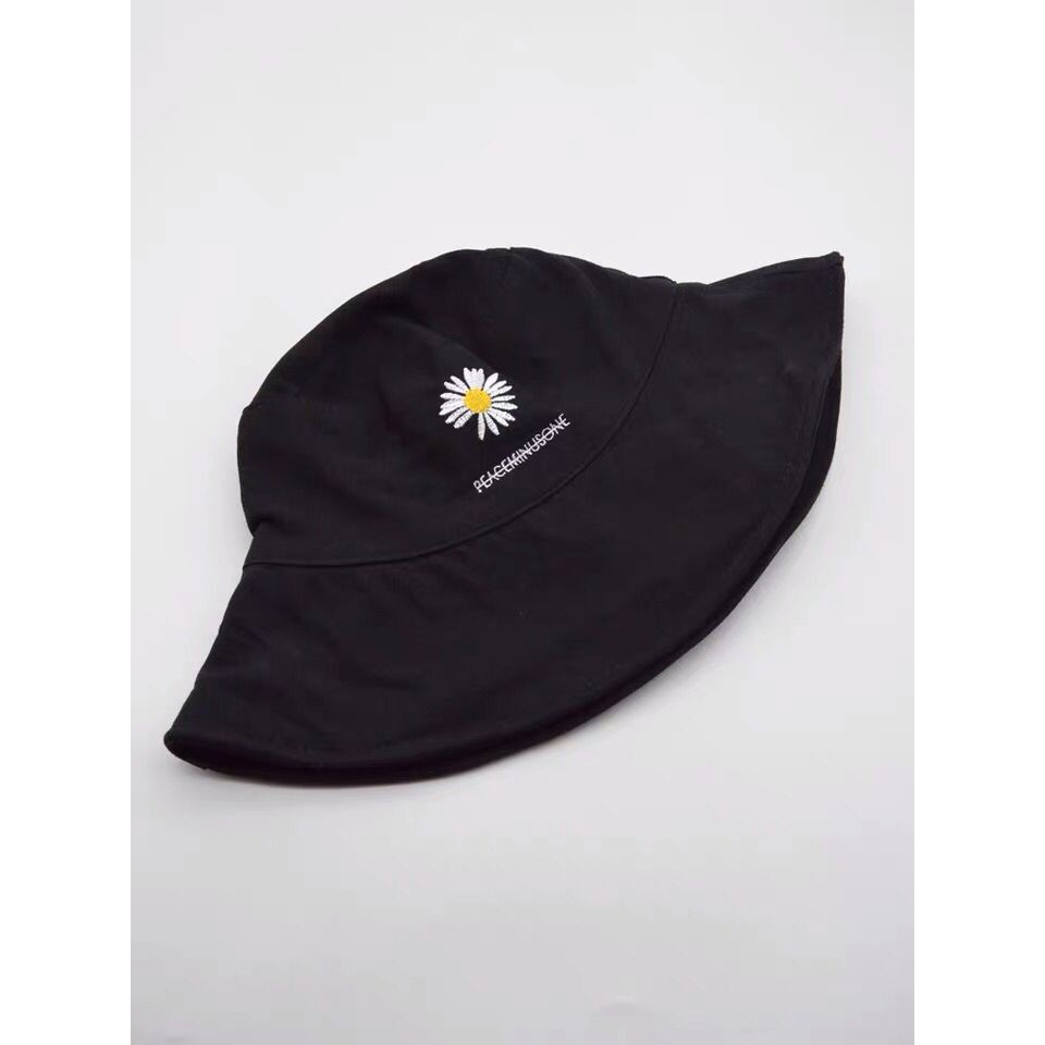 Mũ bucket  Peaceminusone hoa cúc thiếu cánh