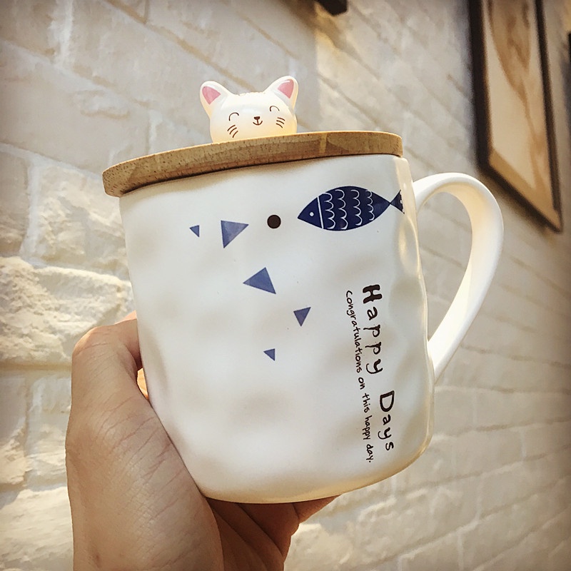 Ly cốc sứ nắp gỗ hình Cá Happy Days cao cấp kèm muỗng sứ