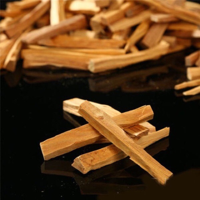 1 KG GỖ ĐÀN HƯƠNG CÚNG KHÓI