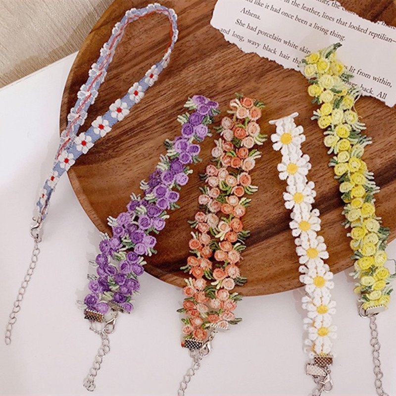 Vòng Cổ Choker Họa Tiết Hoa Thời Trang