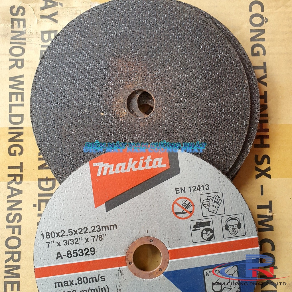Đá cắt sắt/ inox 180mm Makita D-65975