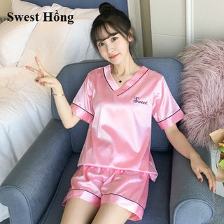 Bộ ngủ lụa cộc tay cổ tim hình đơn giản dễ thương