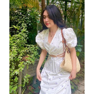  LILLIE | Váy khoét eo hoạ tiết hoa thêu 