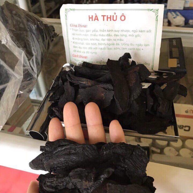 Hà thủ ô nguyên miếng 1kg