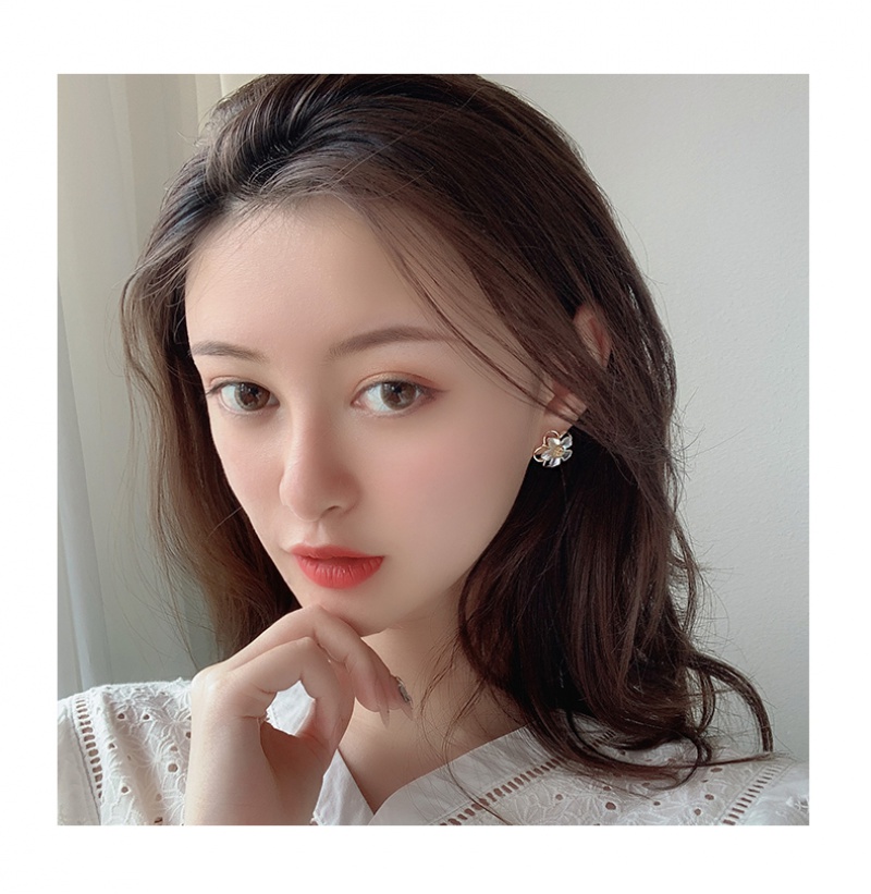 Bông Tai Mạ Bạc 925 Hình Bông Hoa Xinh Xắn Cho Nữ