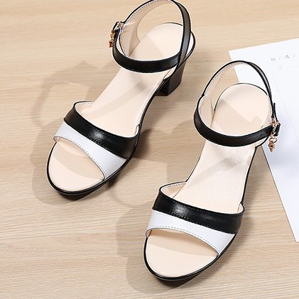 【ready stock】Cow split leather women's shoes high-heeled shoes buckle casual Korean fashion thick-heeled women's sandals leather increased