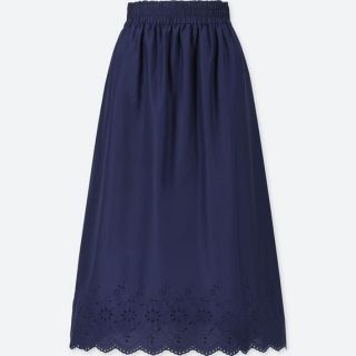 Chân váy xòe rập zen Uniqlo