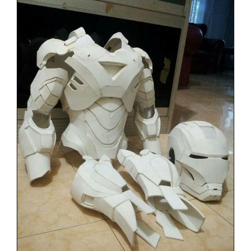 Mô hình giấy Ironman