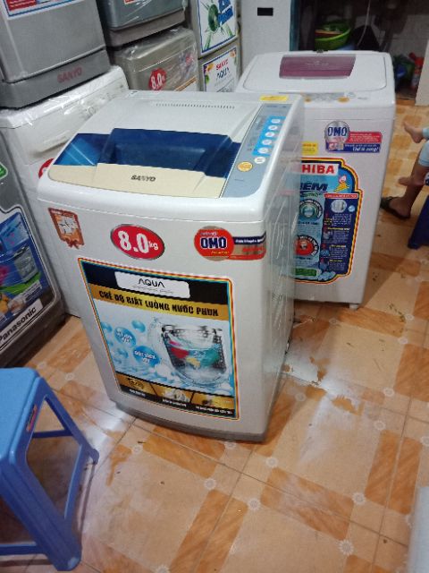Máy giặt sanyo 8kg mới 90%