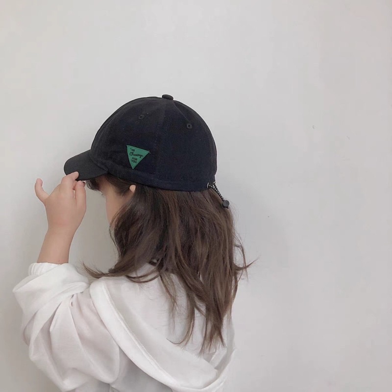 Mũ lưỡi trai vành ngắn cho bé trai và gái