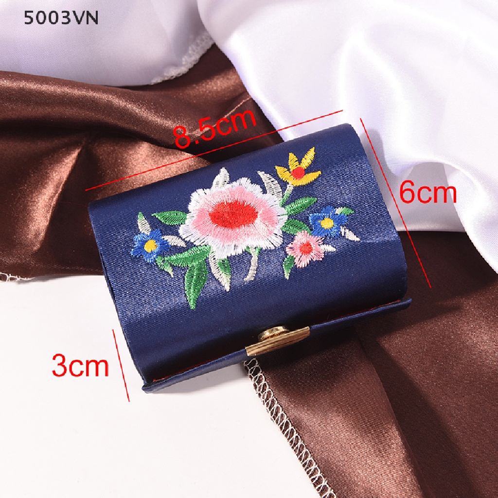 Hộp Đựng Son Môi Hai Ngăn Có Gương Trang Điểm Tiện Dụng