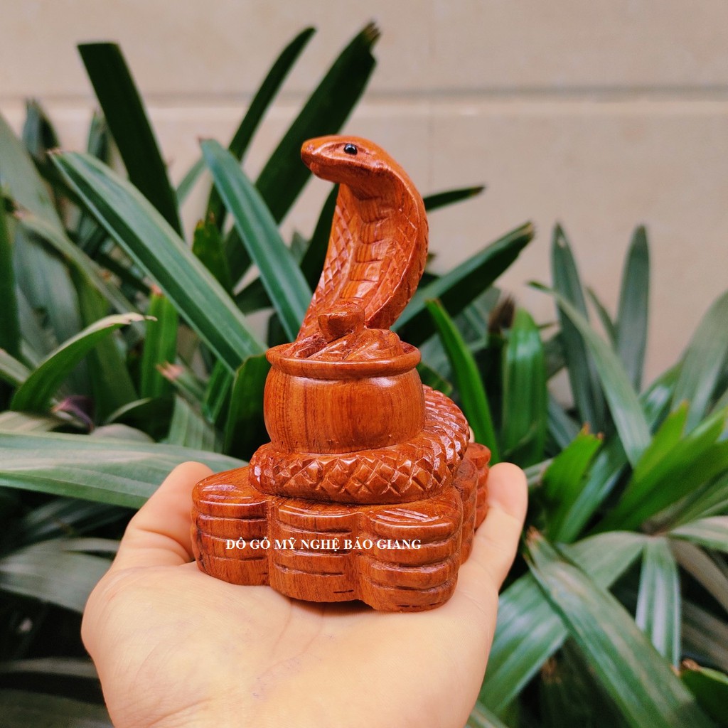 Tượng con rắn gỗ hương cao 12 cm