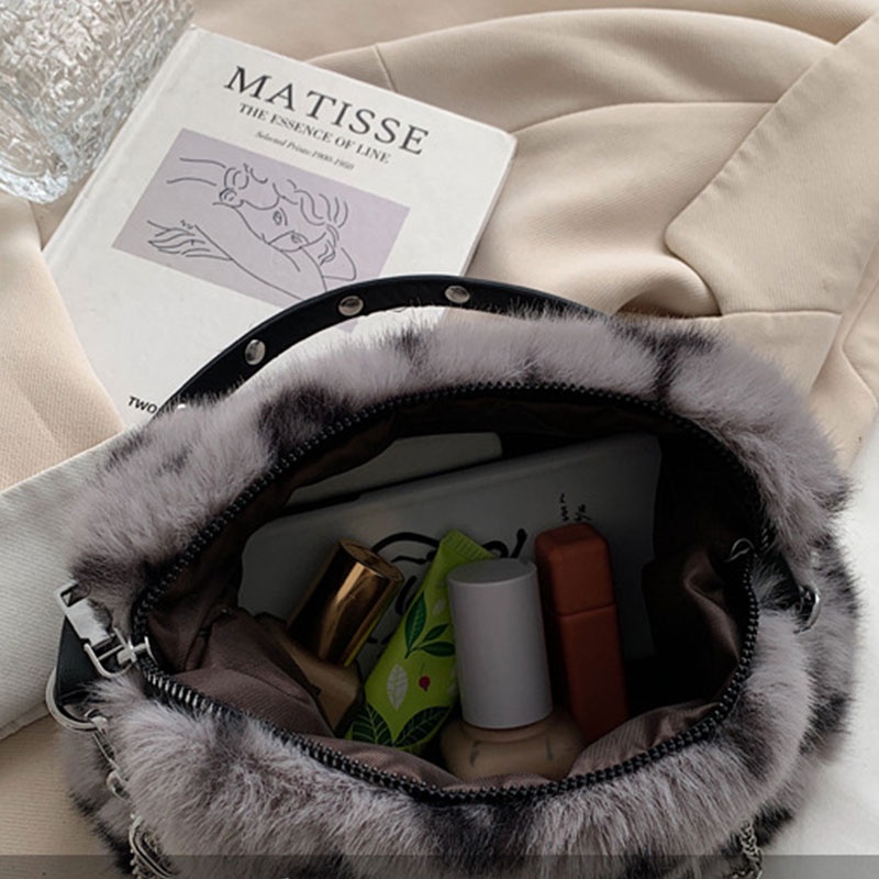 Túi đeo chéo YADOU phối lông dây xích thời trang thu đông cho nữ