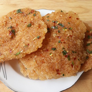 20 gói cơm cháy chiên nước mắm
