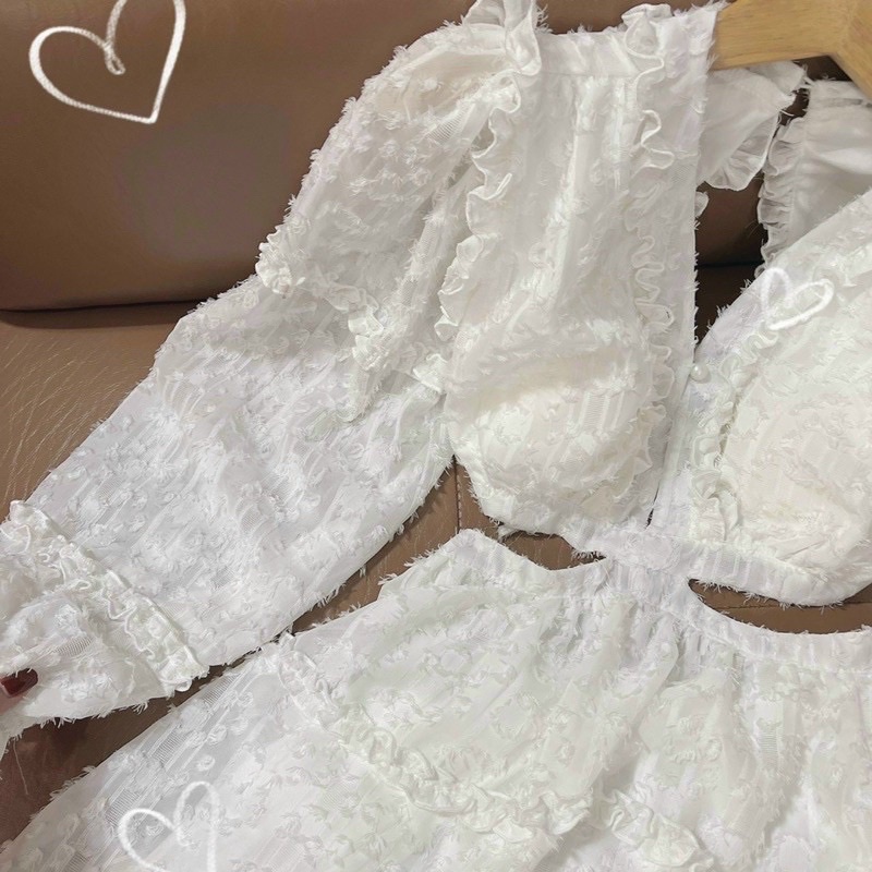 ĐẦM LÔNG VŨ TRẮNG XOÈ TAY DÀI HỞ LƯNG