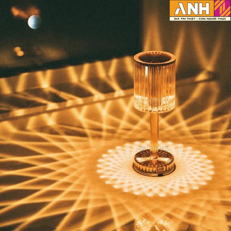 Đèn ngủ, đèn trang trí pha lê cảm 16 màu RPG, cảm biến lãng mạn chiếu hình độc đáo.B12