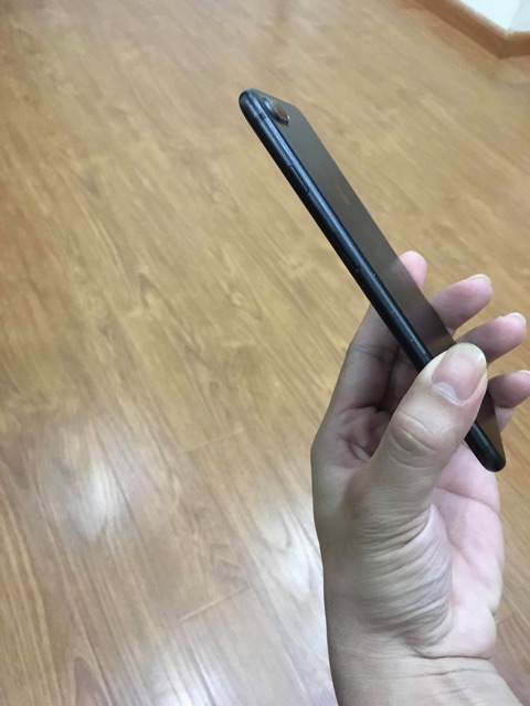 Iphone 7plus 128G màu đen.