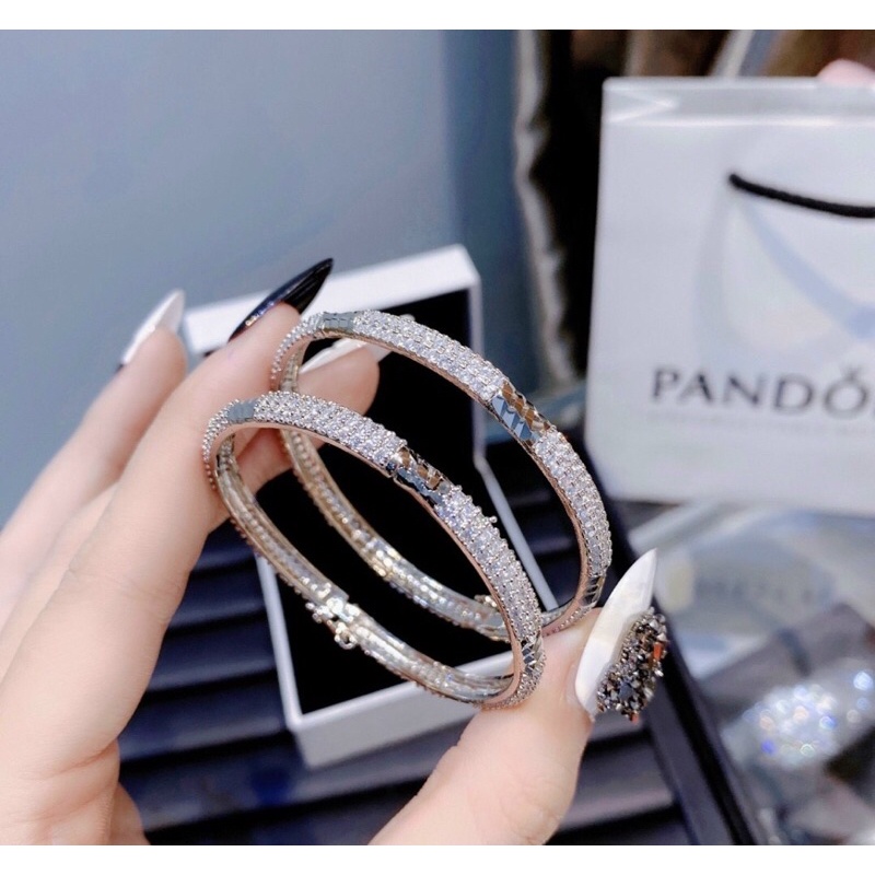 Vòng tay khoá cài xen kẽ xoàn khắc máy giá 1 chiếc V882