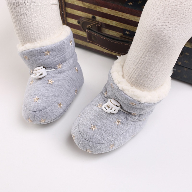Giày Bốt Giữ Ấm Mùa Đông In Họa Tiết Gấu Hoạt Hình Dễ Thương Cho Bé Sơ Sinh