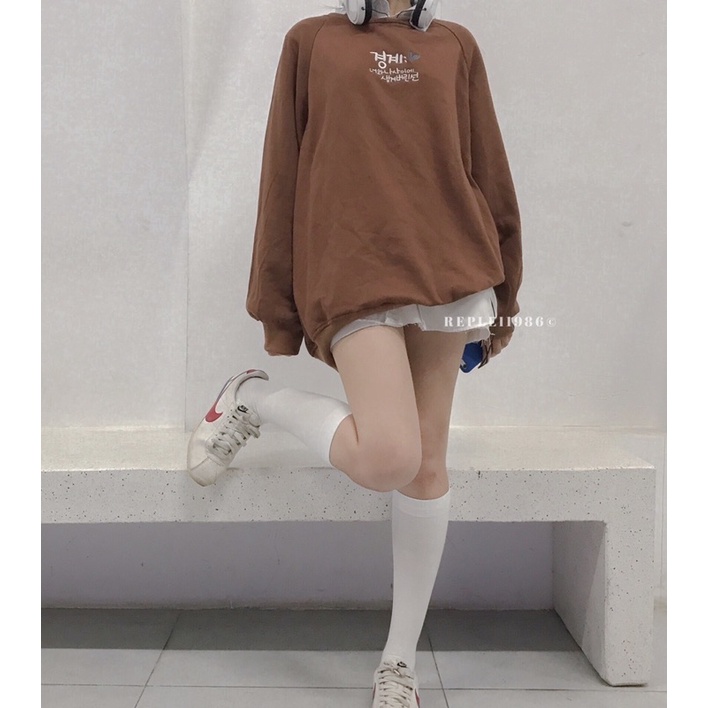 Áo sweater raglan chữ Hàn