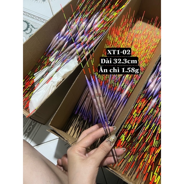 Phao Cỏ Lau Sậy Tím cao lấp chất liệu cỏ huyết già