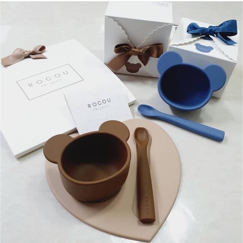 Bộ bát ăn dặm cho bé ROCOU hàn quốc, set bát thìa silicon ăn dặm hình gấu - Monnie Kids