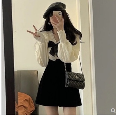 Áo sơ mi voan nữ có nơ+váy xếp ly phong cách Hàn Quốc