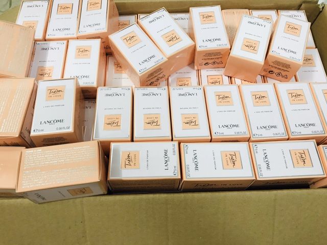 Nước hoa lancome Tresor In Love EDP 5ml nhẹ nhàng nữ tính quyến rũ | BigBuy360 - bigbuy360.vn