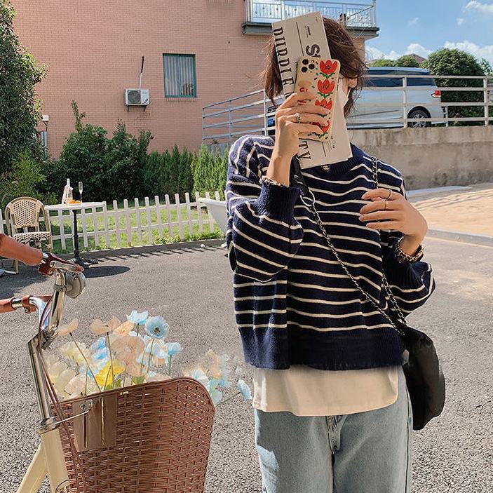 Áo len tay dài dáng rộng họa tiết kẻ sọc thời trang thu đông dành cho nữ