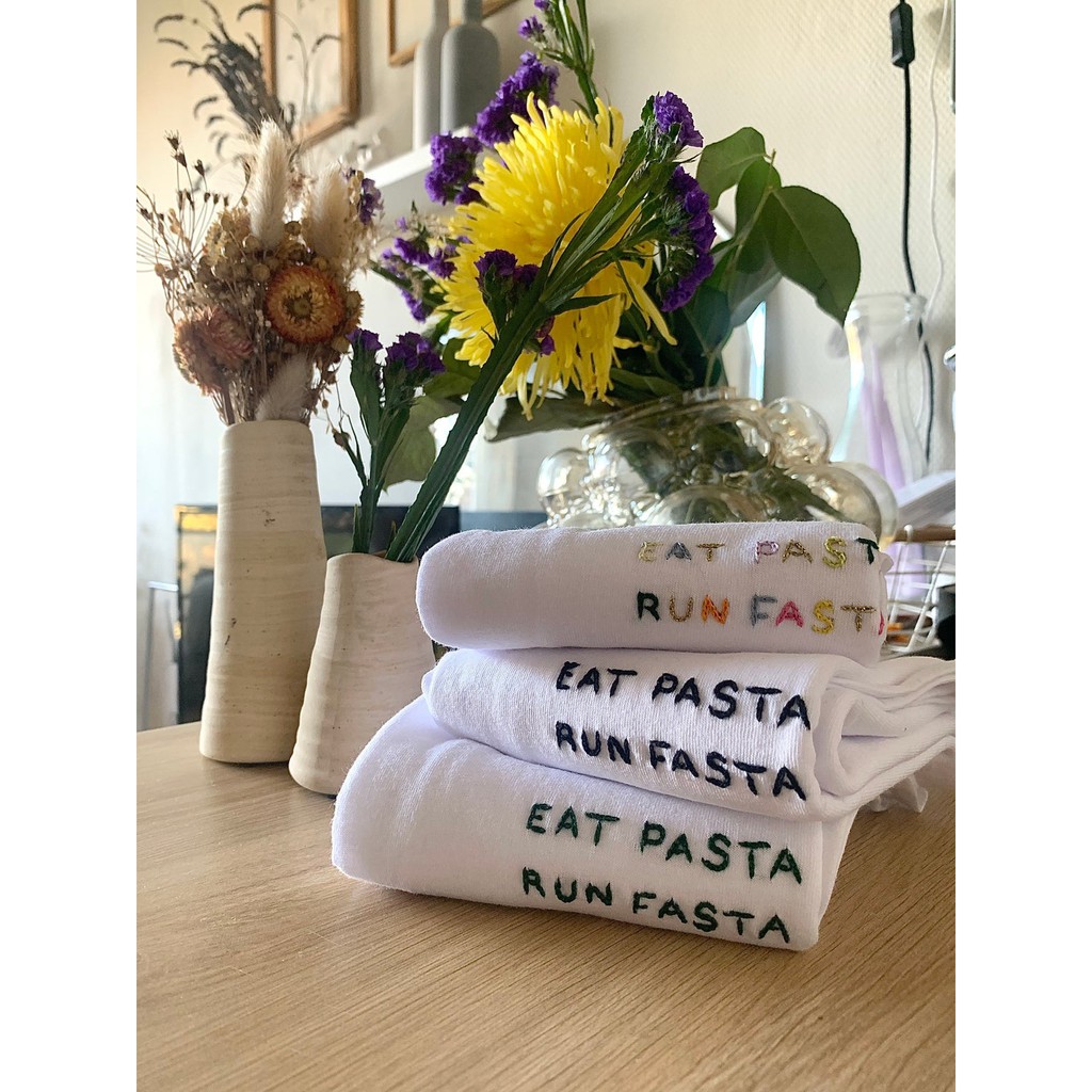 Áo thun thêu cotton unisex Eat pasta, run fasta