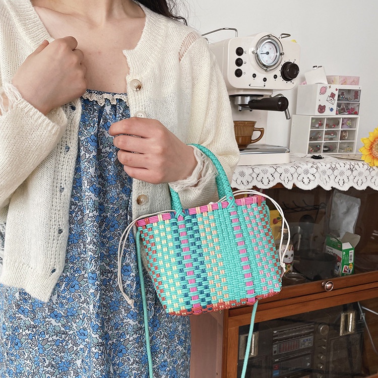 Túi đeo vai đan sợi nhiều màu thời trang hè dành cho nữ