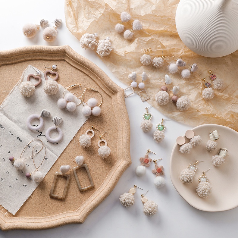 Bông Tai Hình Cục Bông Cuộn Phong Cách Hàn Quốc Thời Trang 2022 Cho Nữ