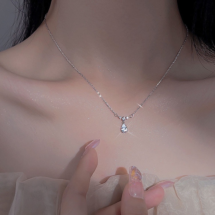 Vòng cổ Mặt Hình Cánh Thiên Thần Đính Đá Sang Trọng Cho Nữ