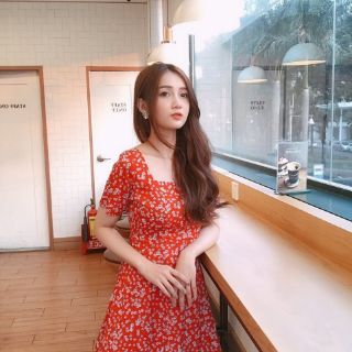 VÁY ĐẦM ĐỎ CỔ U HOA NHÍ
