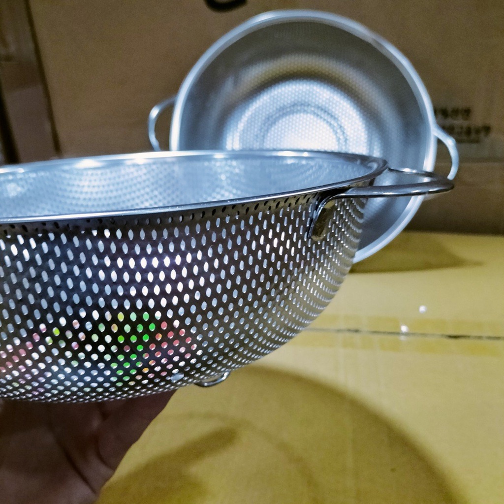 Rổ Inox 304 Đa Năng Lỗ Lưới Nhỏ Dày - 25X10CM Có 3 Chân Ráo Nước - Có Quai Treo Tiện Lợi